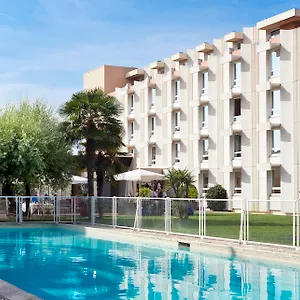 Отель Novotel Aeroport Cap 3000, Сен-Лоран-дю-Вар